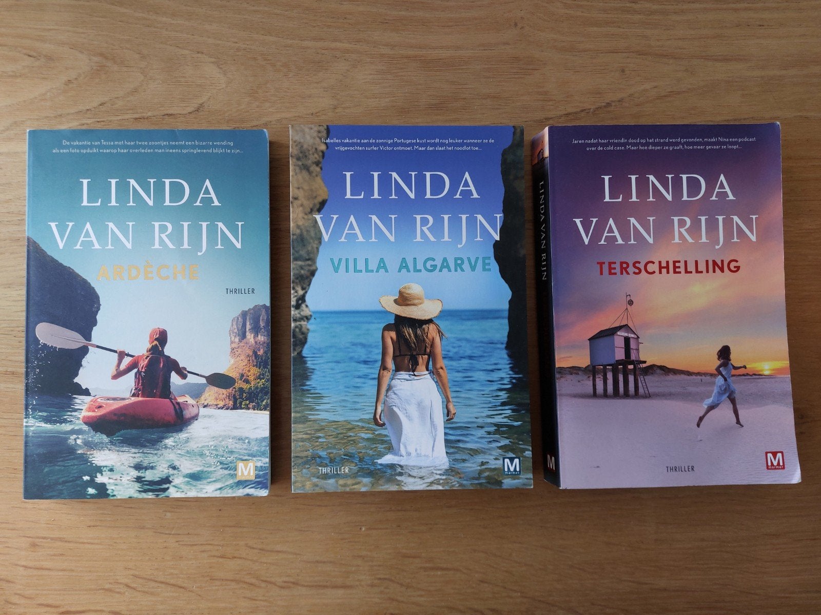 Set van 9 boeken van Linda van Rijn, Ophalen, Zo goed als nieuw