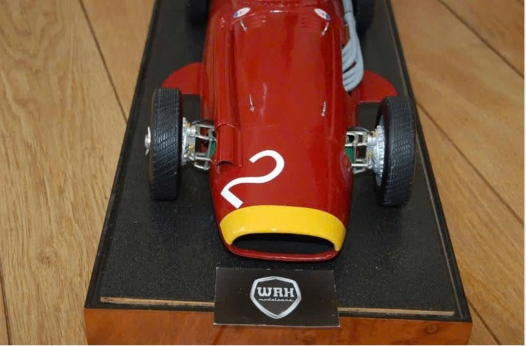 1:8 MASERATI 250F #2 F1 by Javan Smith UNIEK handbuilt WRH, Hobby en Vrije tijd, Modelauto's | 1:5 tot 1:12, Ophalen, Zo goed als nieuw