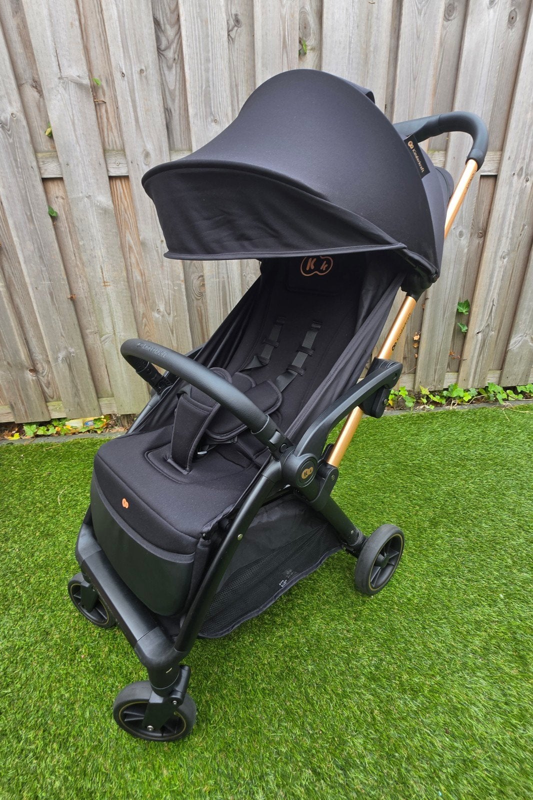 Kinderkraft Apino buggy:  lekvrije wielen + autom. inklappen, Ophalen, Zo goed als nieuw, Verstelbare rugleuning