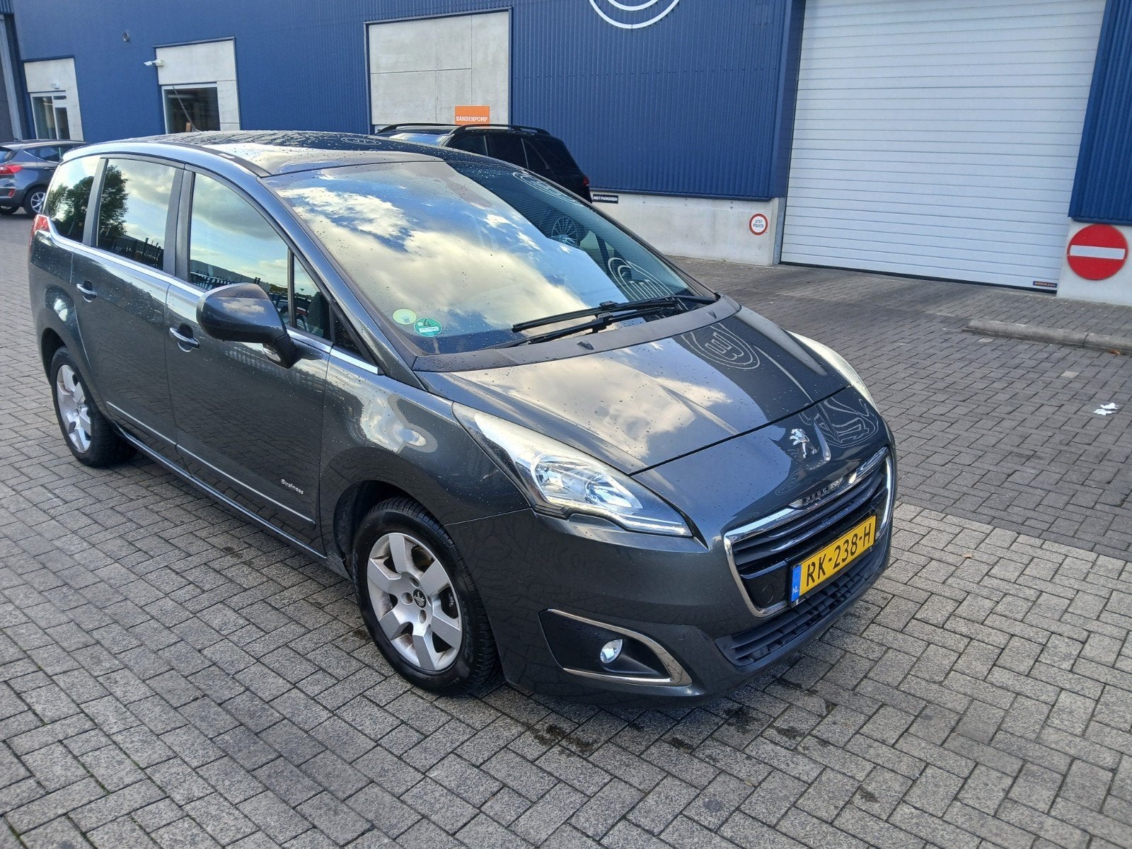 Peugeot 5008 2.0 Hdif 110KW 5PL 2014 Grijs, Voorwielaandrijving, Euro 5, Stof, 1550 kg