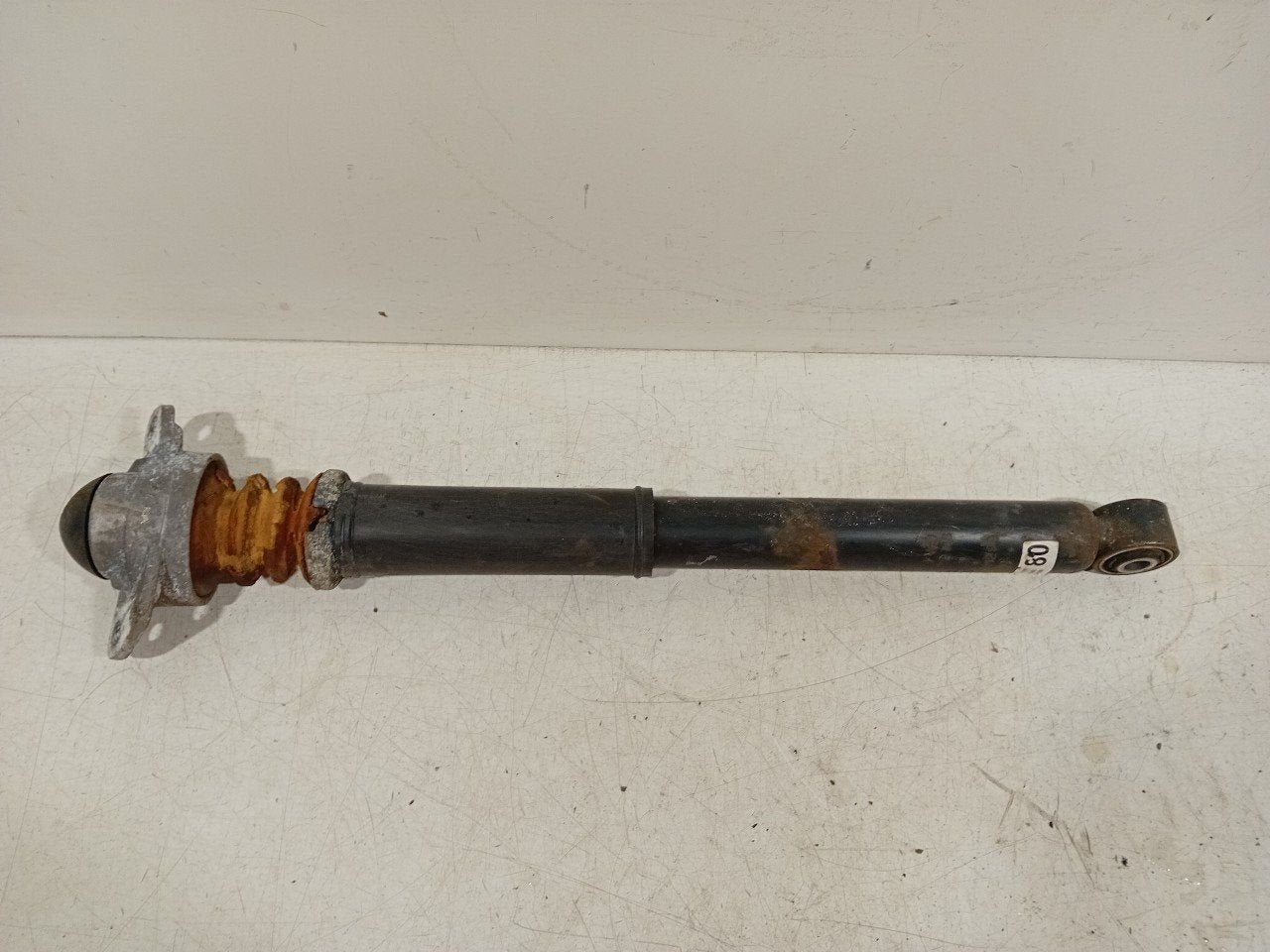 Schokbreker rechts achter Volkswagen Golf, Onderdelen@venauto.nl, Van der Ven Autorecycling B.V., Gebruikt, Ettenseweg 76, 4706 PB Roosendaal, The Netherlands