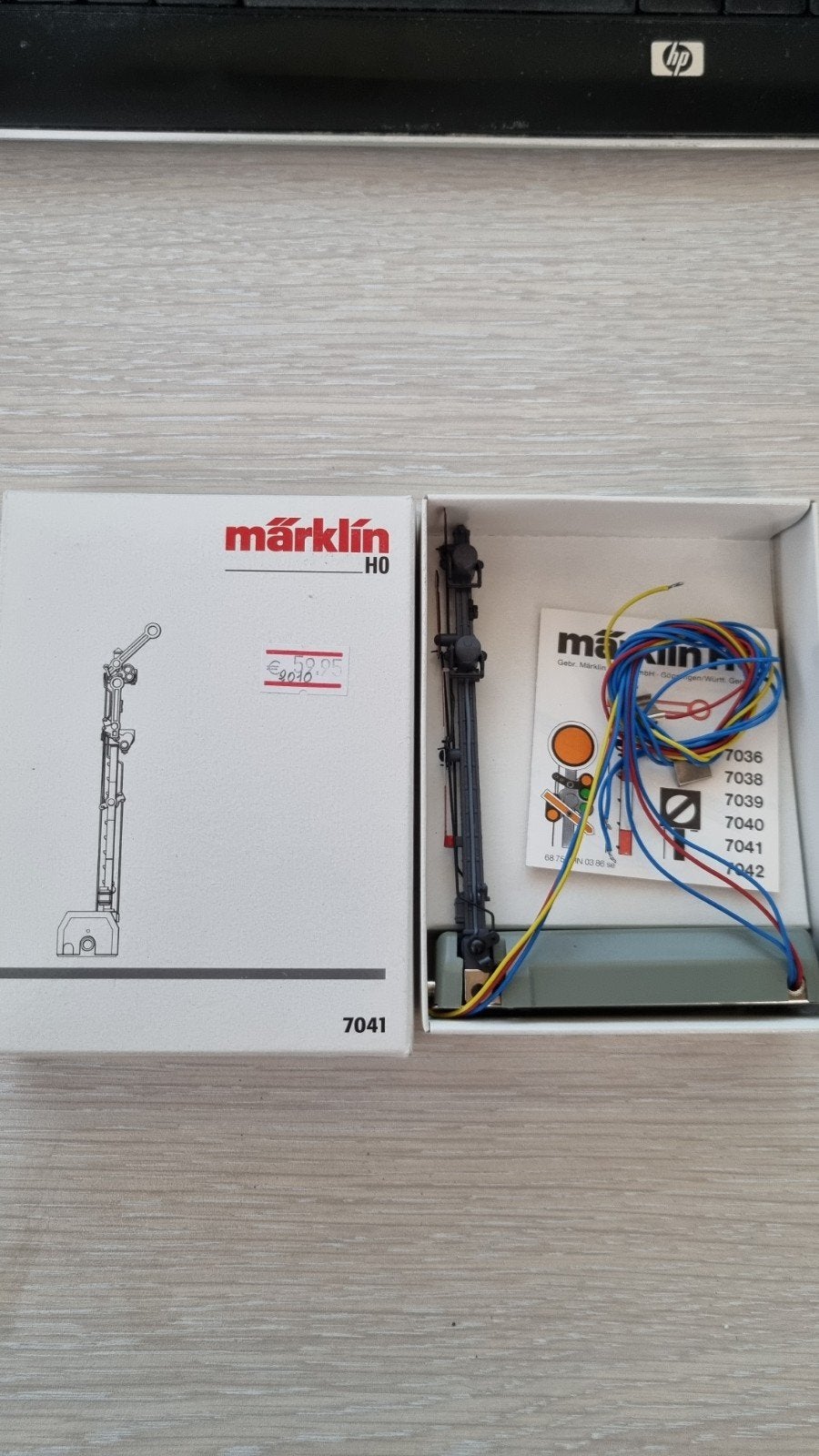 Märklin 7041 Hoofsein met dubbele spoel, Wisselstroom, Verzenden, Rails, Zo goed als nieuw
