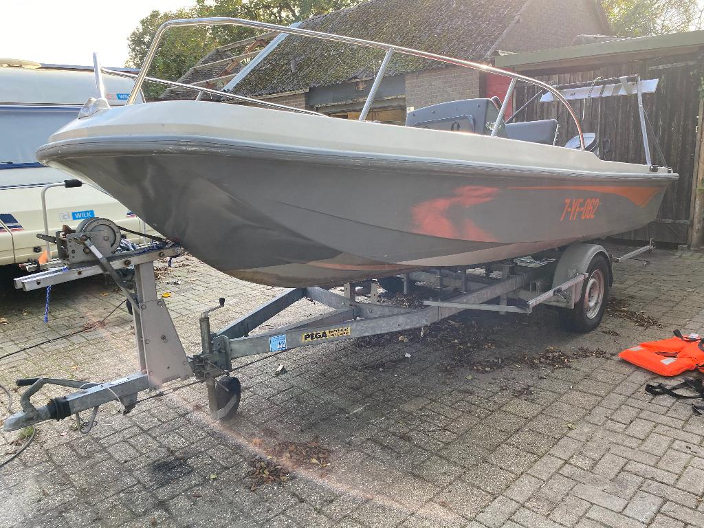 vissersboot, Watersport en Boten, Vis- en Consoleboten, Ophalen, Gebruikt, Elektrische start, 5 m