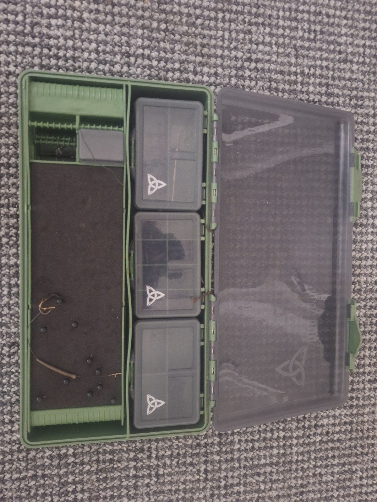 Tackle Box Karper vissen + Toebehoren, Watersport en Boten, Ophalen, Zo goed als nieuw, Complete set