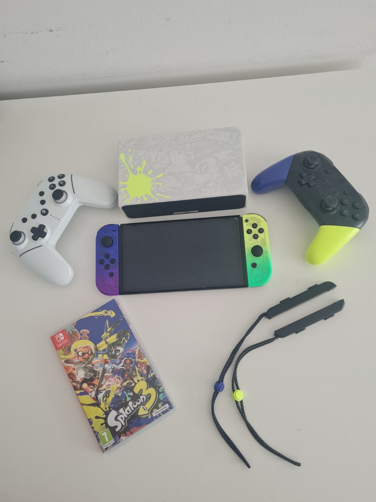 Nitendo Switch OLED • Splatoon 3 edition, Ophalen, Gebruikt, Met 3 controllers of meer, Switch OLED