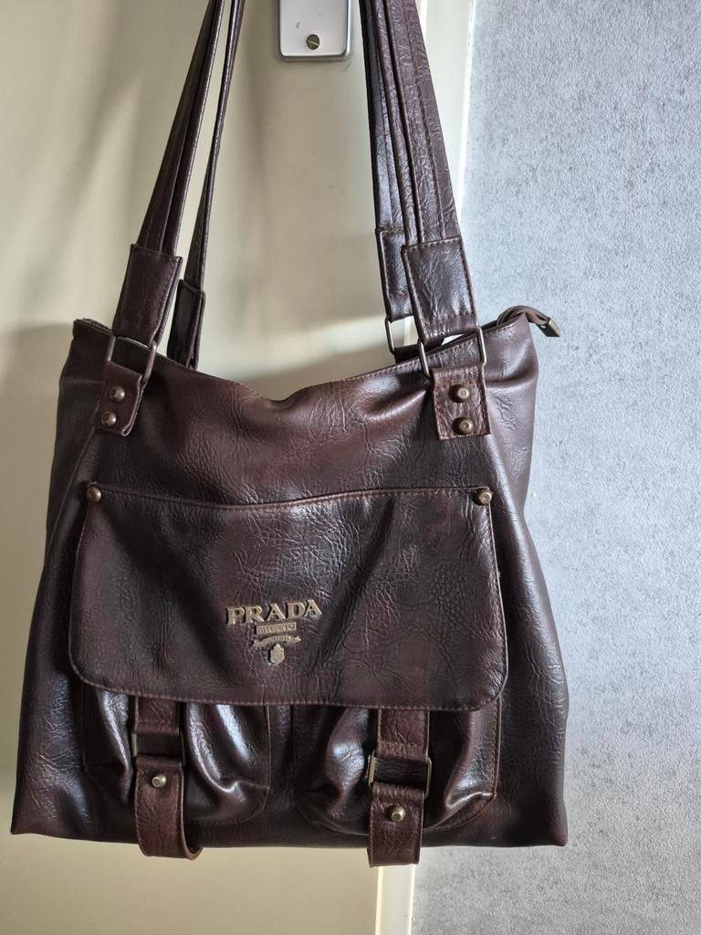 Prada Tas donker bruin Vaste lage prijs€70euro, Verzenden, Zo goed als nieuw, Bruin, Handtas