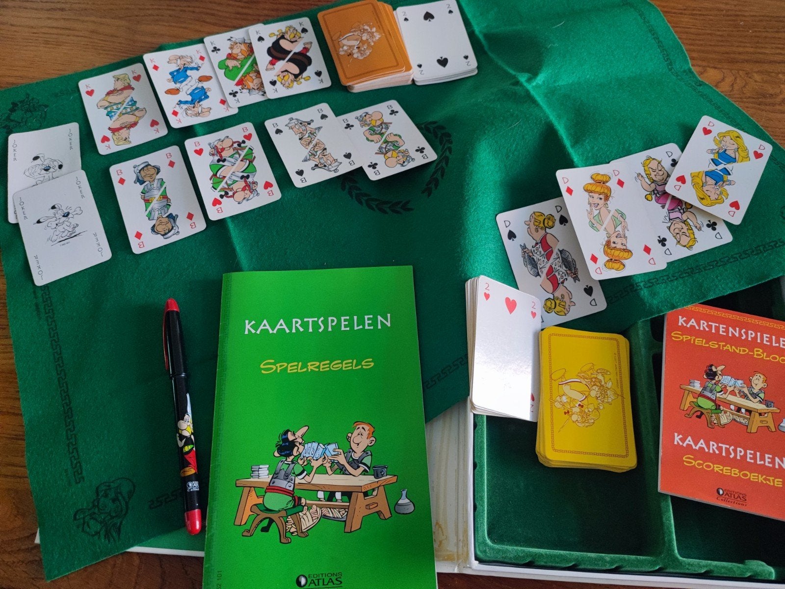 Asterix en Obelix Kaartspellen, Vijf spelers of meer, Ophalen of Verzenden, Zo goed als nieuw, Editions Atlas Collections