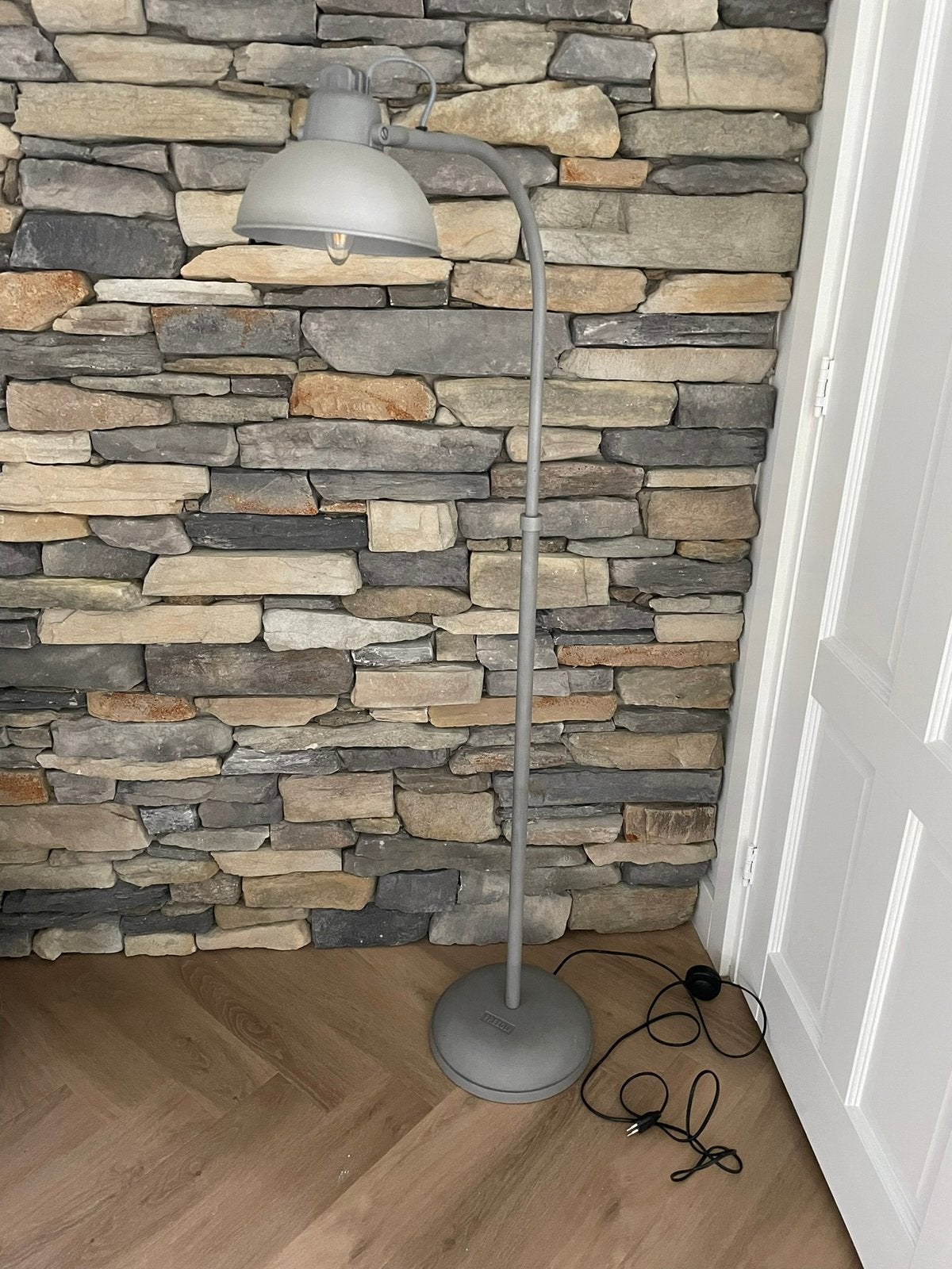 Ferzoli vloerlamp, Ophalen, Zo goed als nieuw