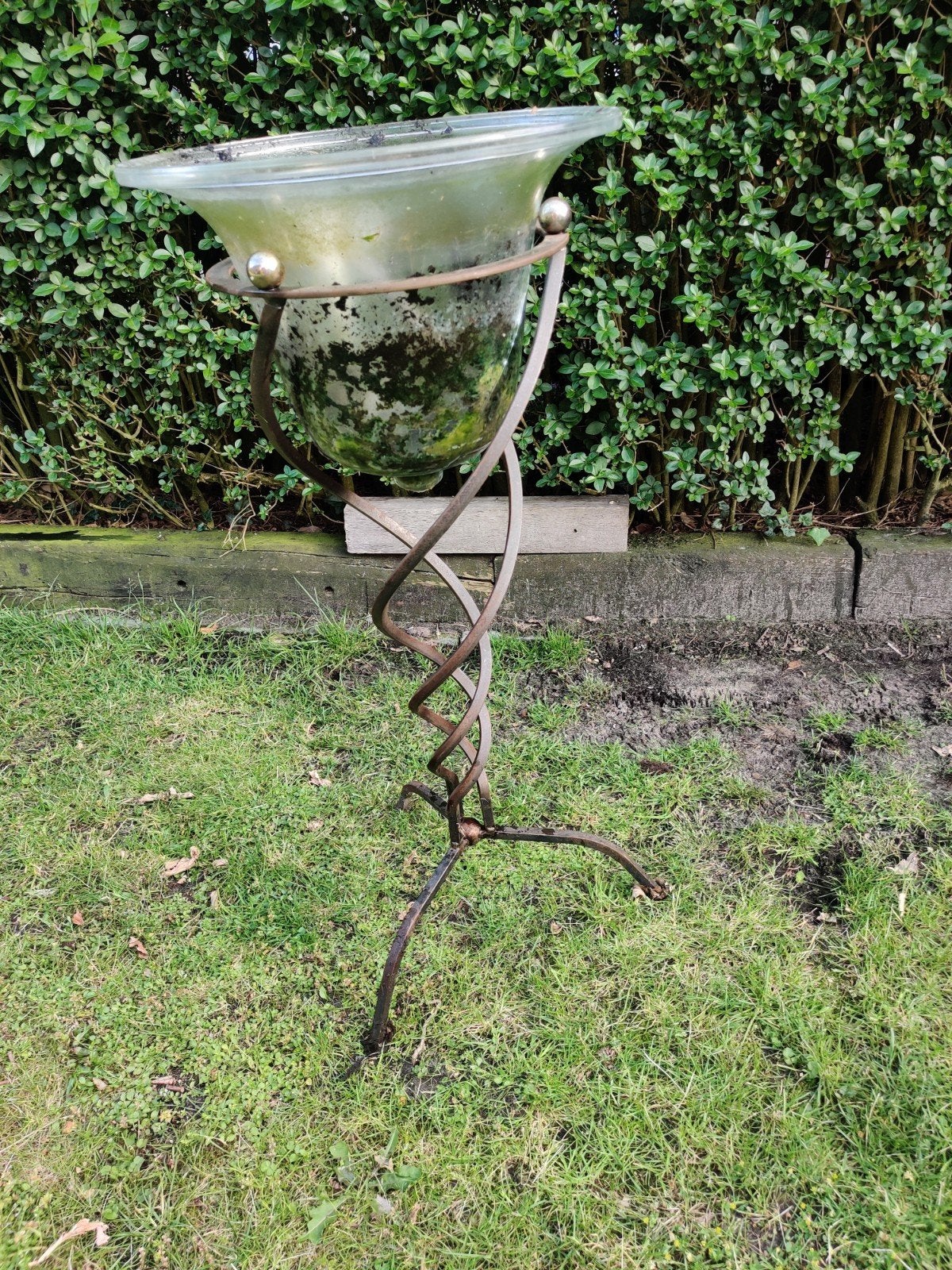 Glazen bloempot met smeedijzeren standaard, Ophalen, Gebruikt, Minder dan 60 cm, Rond