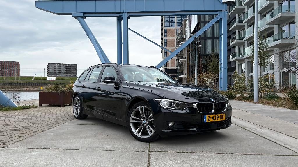 BMW 328i Touring | 245 pk | HUD | Turbo+Distrib Nieuw, Automaat, 745 kg, 4 cilinders, Parkeerassistent