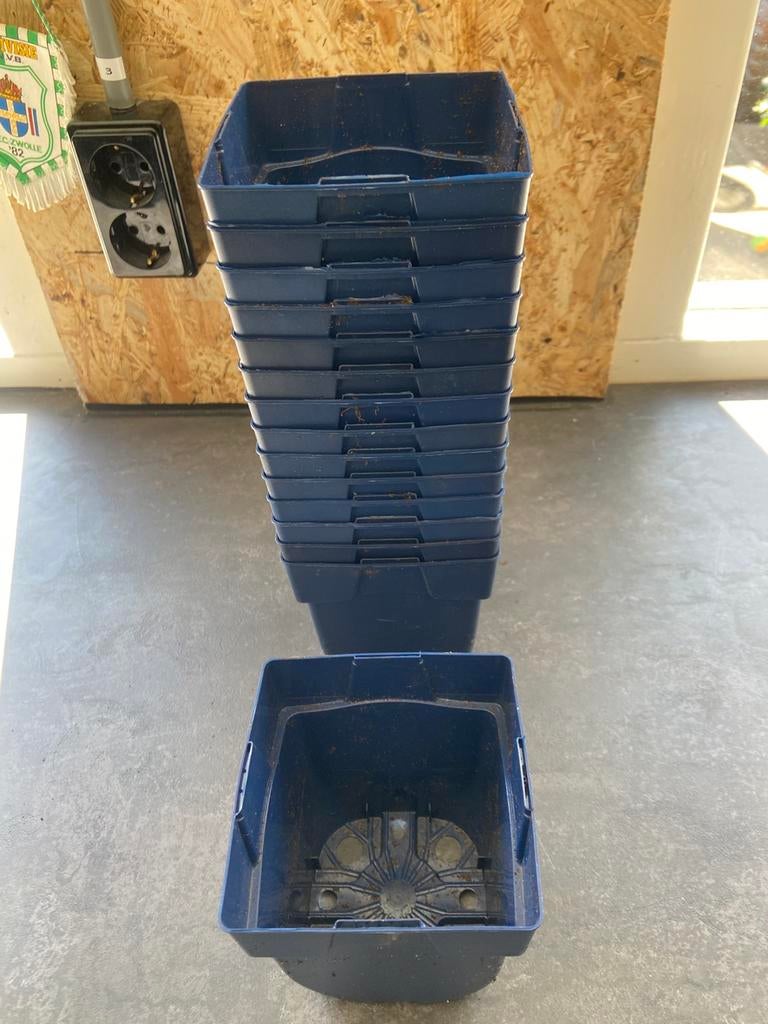 Pakket plastic bakjes voor bv stekjes, Tuin en Terras, Bloembakken en Plantenbakken, Ophalen, Kunststof, Minder dan 30 cm, Vierkant