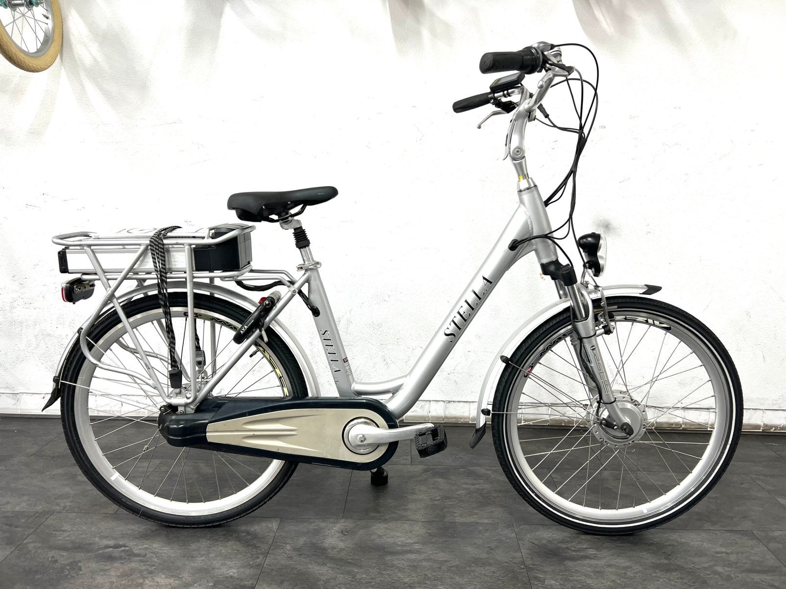 Stella Elektrische Fiets 26 ınch (met nieuw accu), Ophalen of Verzenden, Zo goed als nieuw