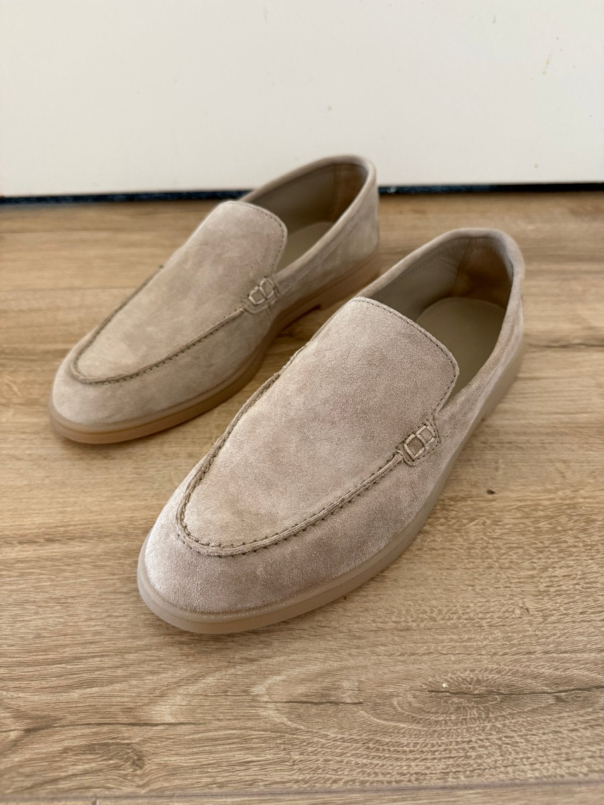 Massimo Dutti loafers, Kleding | Dames, Schoenen, Nieuw, Ophalen of Verzenden, Instappers, Beige
