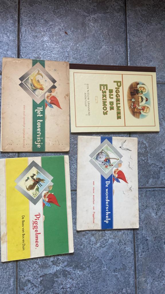 Piggelmee vier boeken, Ophalen