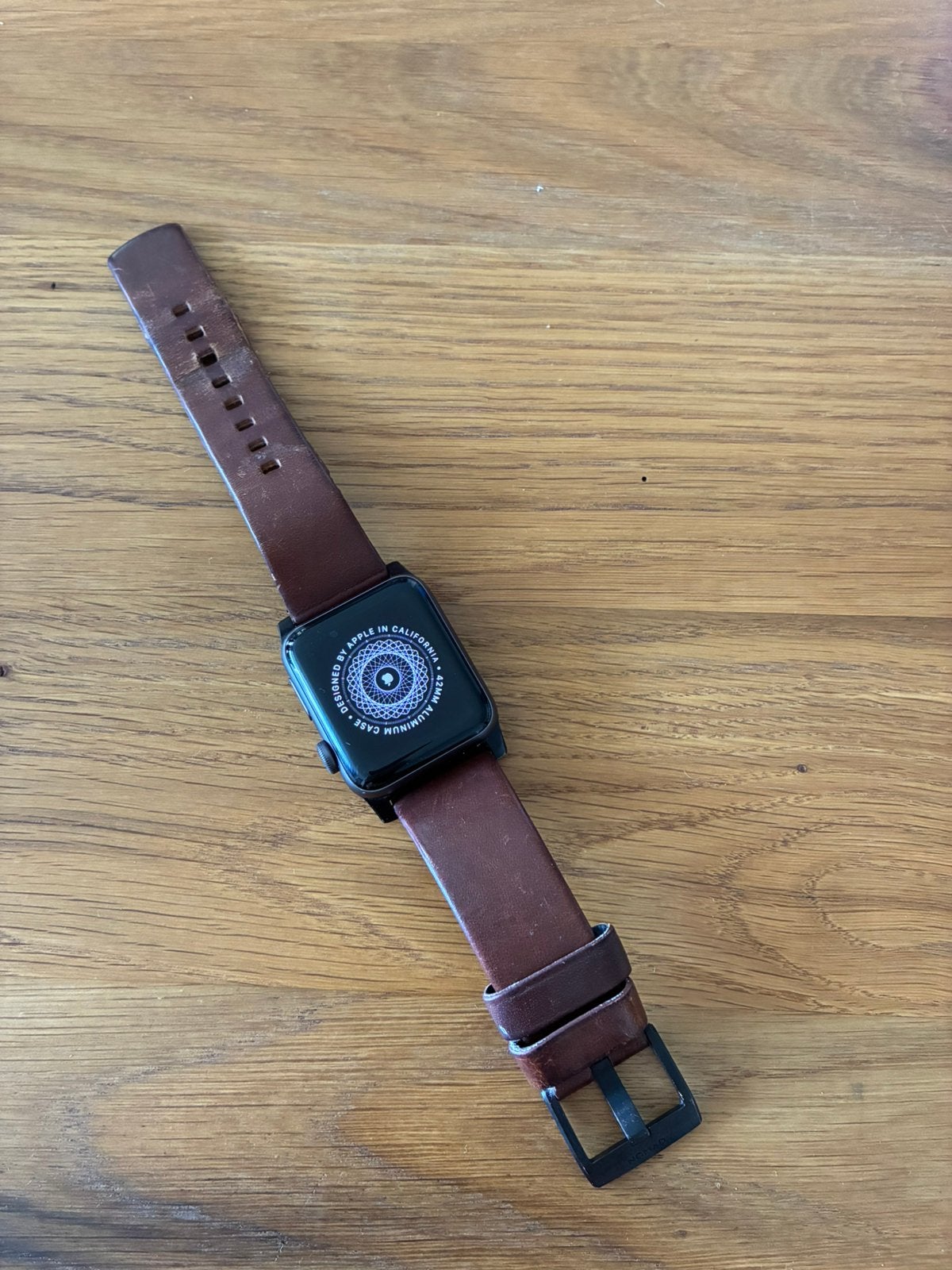 Apple Watch Series 3 | 42mm | Aluminium | Lederen bandje, Sieraden, Tassen en Uiterlijk, Smartwatches, Ophalen, Zo goed als nieuw