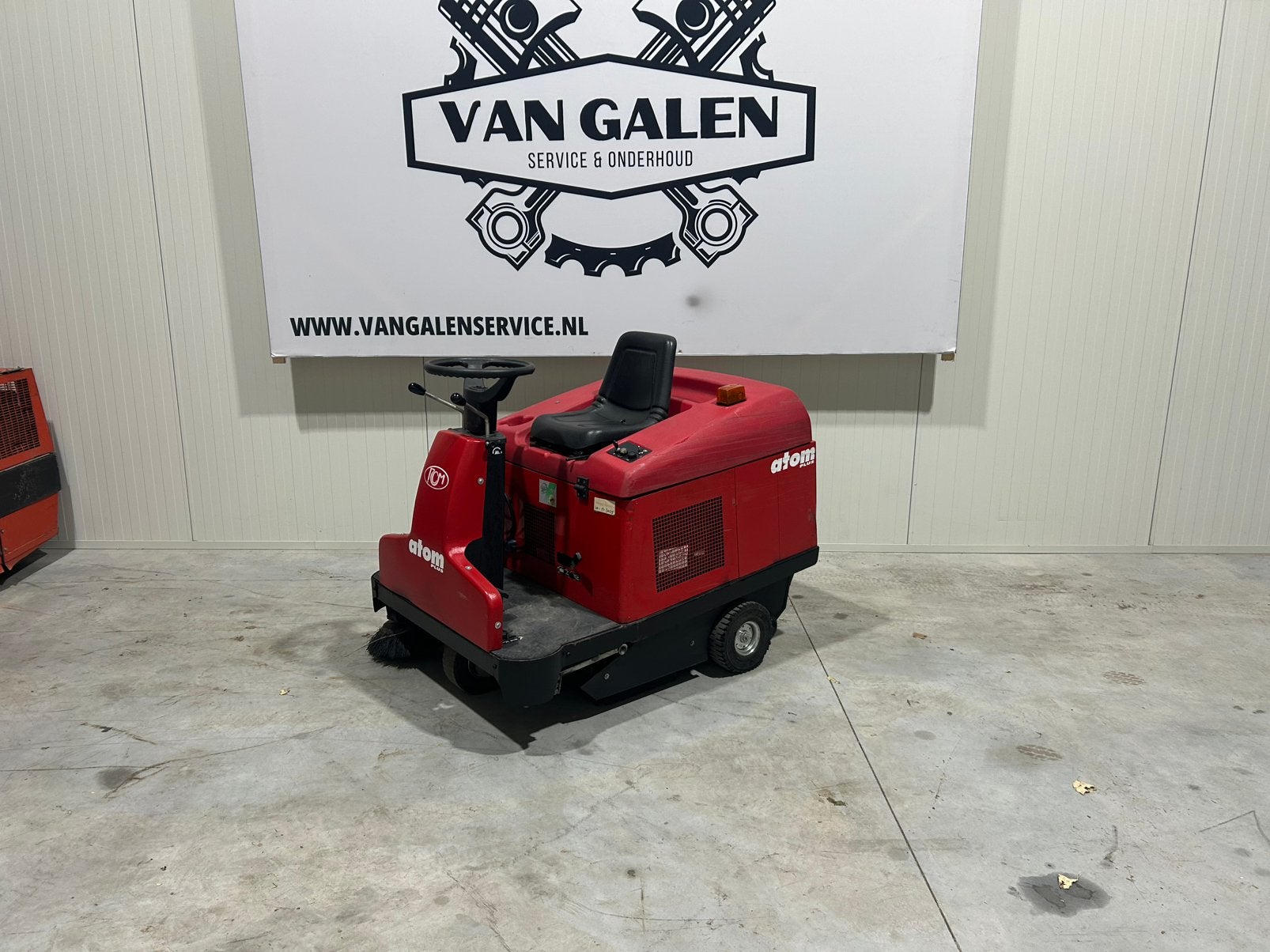 Tcm veegmachine, Doe-het-zelf en Verbouw, Ophalen of Verzenden, Zo goed als nieuw