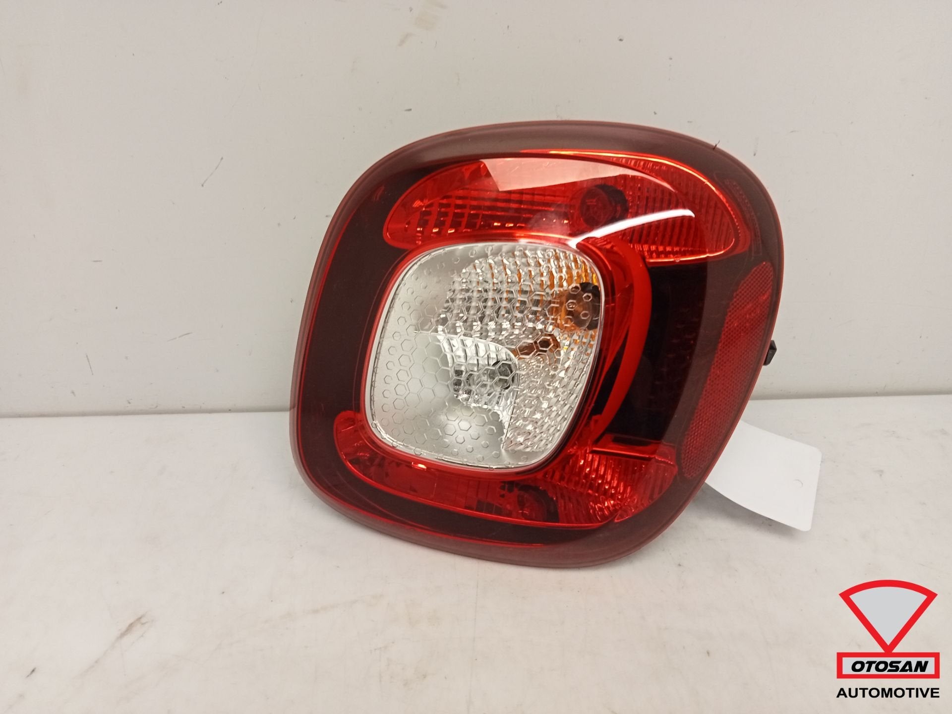 Smart Fortwo 453 2015+ Achterlicht Rechts A4539063200, Gebruikt, Mercedes-Benz AG, Ophalen of Verzenden, Mercedesstrasse 120
70372  Stuttgart, DE