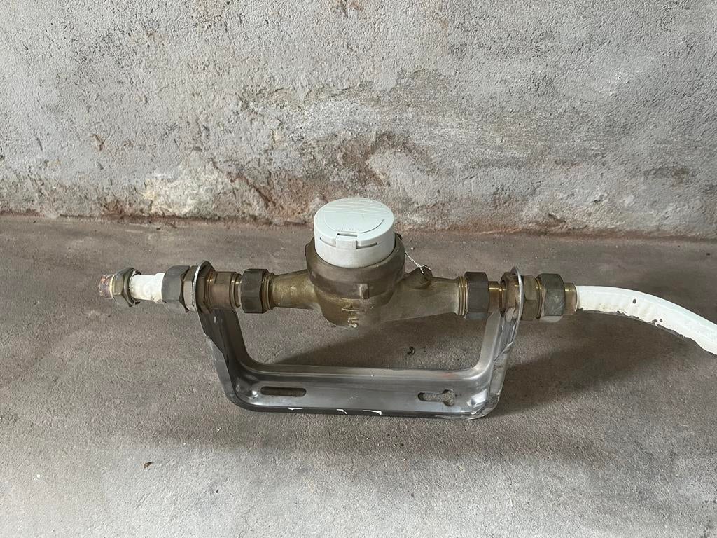 Watermeter met beugel, Ophalen of Verzenden, Zo goed als nieuw, Vocht of Vloeistof