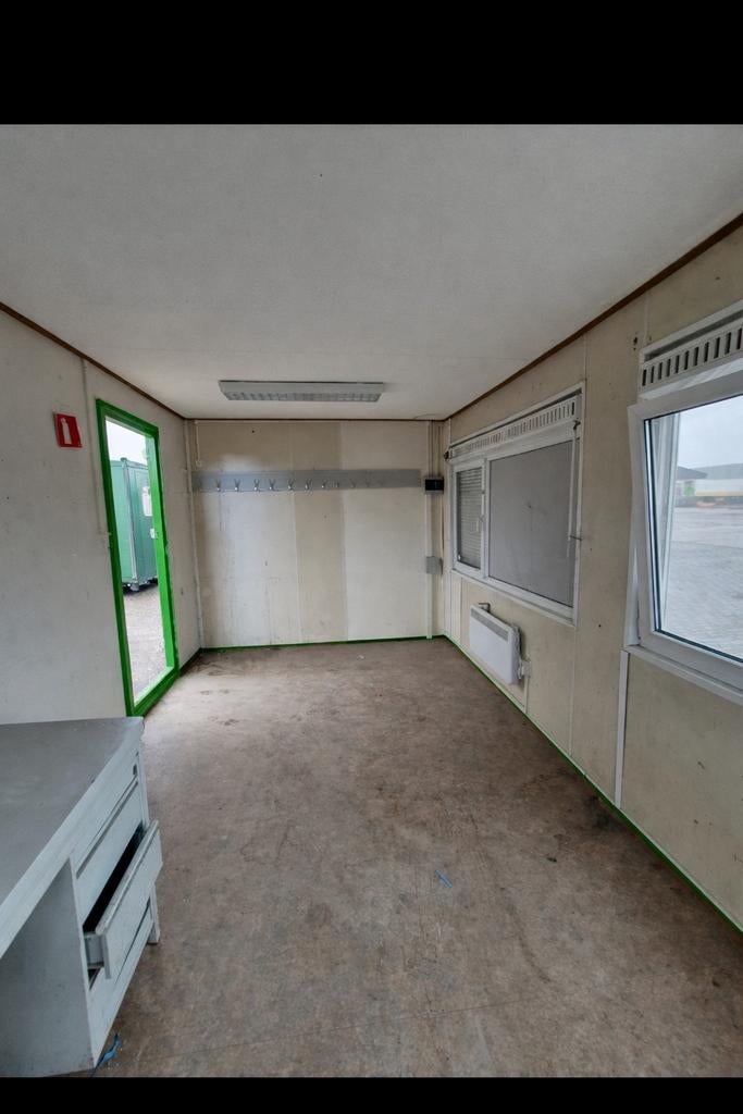 Kantoorunit 6x3m met ramen, rolluiken en elektra, Ophalen of Verzenden