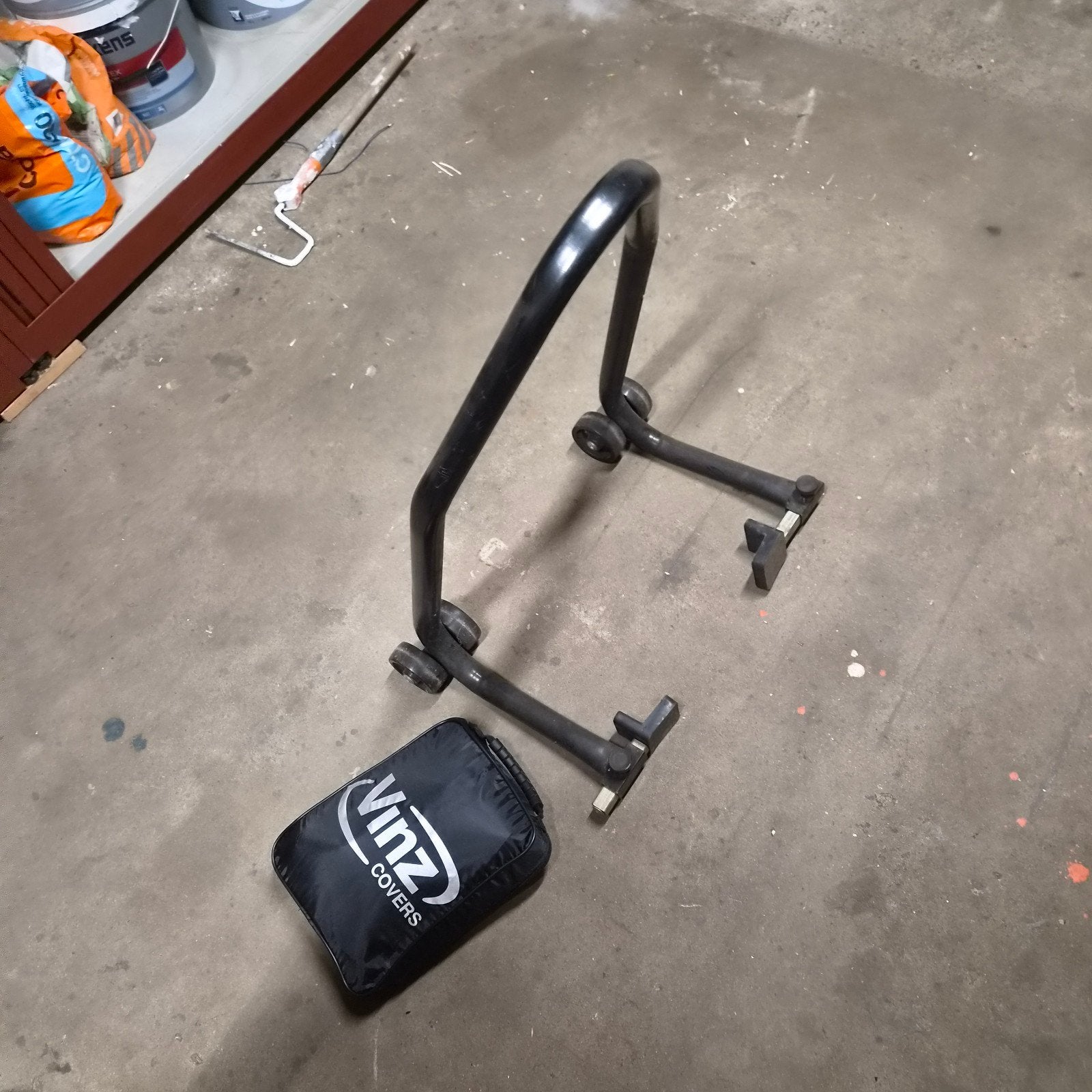 Paddockstand motorsteun en Vinz afdekhoes, Motoren, Ophalen, Gebruikt
