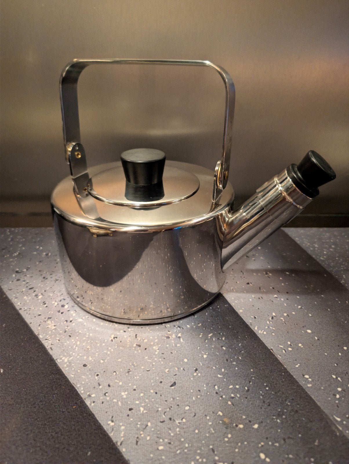 IKEA METALLISK fluitketel van roestvrij staal (1,5 liter), Theepot/fluitketel, Gebruikt, IKEA, Zilver