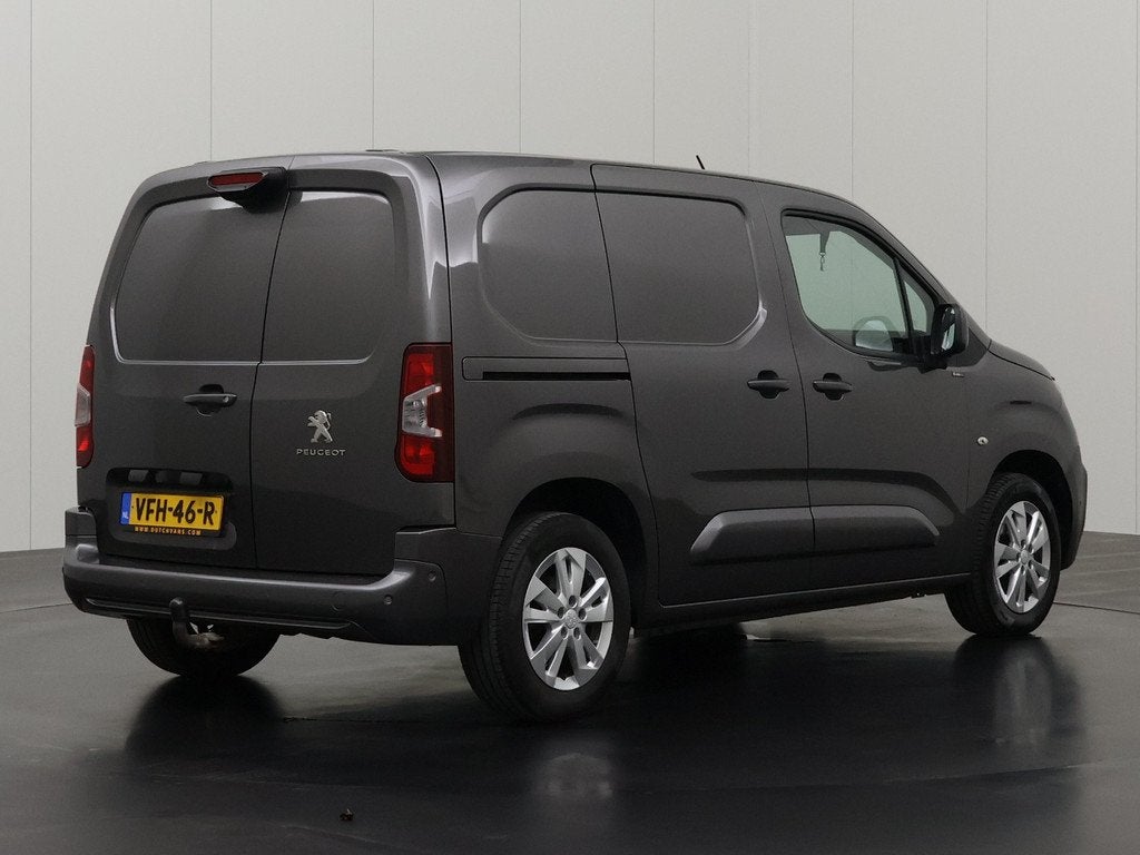 Peugeot Partner 1.5BlueHDI 130PK Automaat Premium | 3-Zits |, 1350 kg, Gebruikt, 4 cilinders, 23 km/l