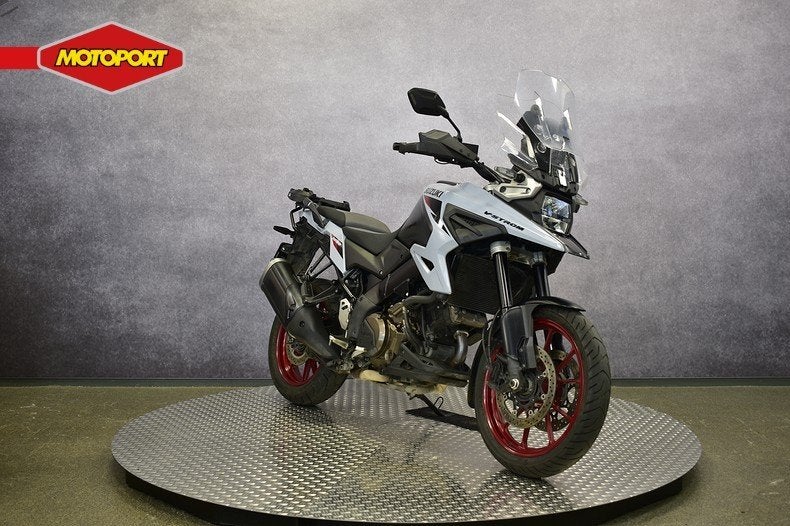 Suzuki DL 1050 V STROM (bj 2023), Motoren, Motoren | Suzuki, Lange Dreef 12
4131NH  Vianen, NL, Suzuki, Bedrijf, Klantenservice@suzuki.nl
