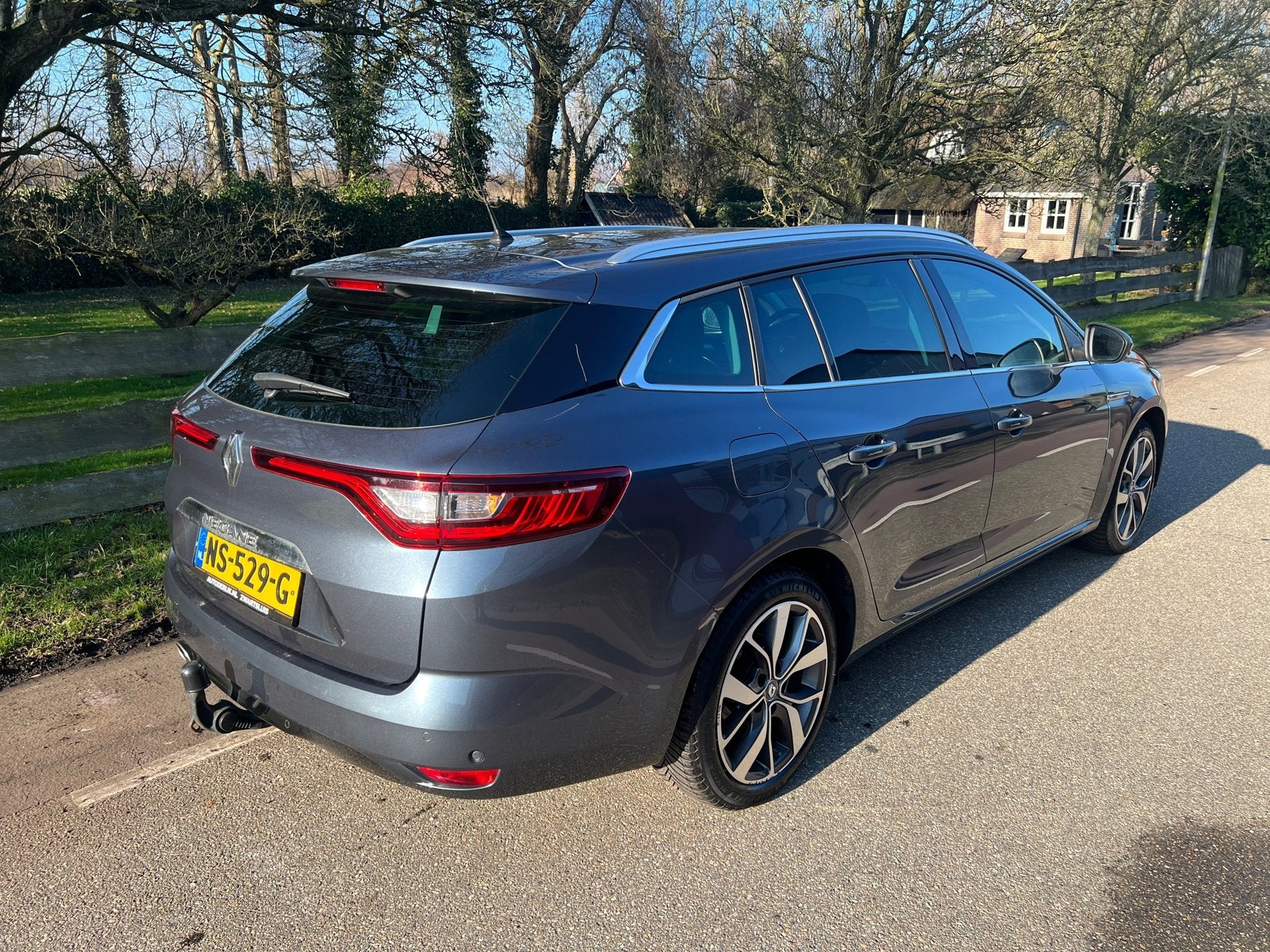 Renault Mégane Estate 1.2 TCe Bose Automaat Trekhaak, Parkeersensor, Gebruikt, 4 cilinders, Leder en Stof