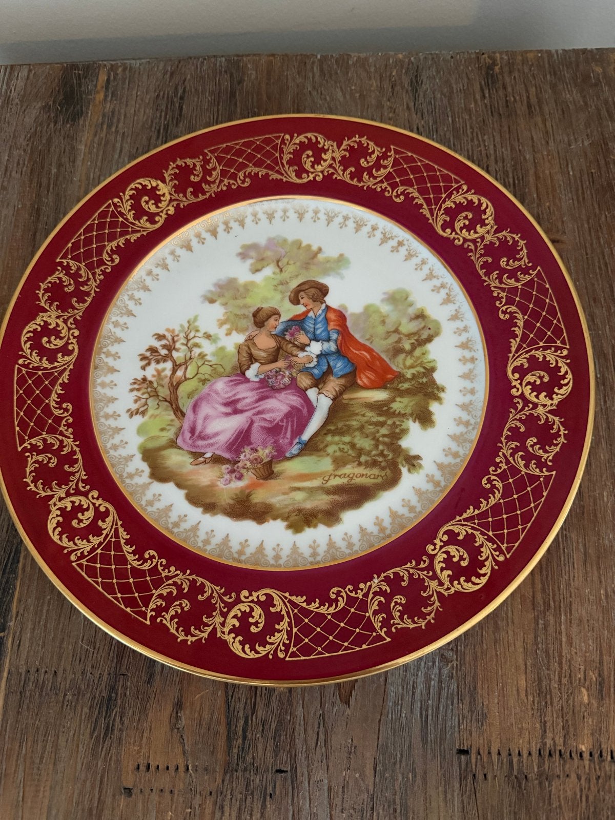 Limoges Fragonard Decoratieve Wandplaat - Rood/Goud, Antiek en Kunst, Ophalen of Verzenden