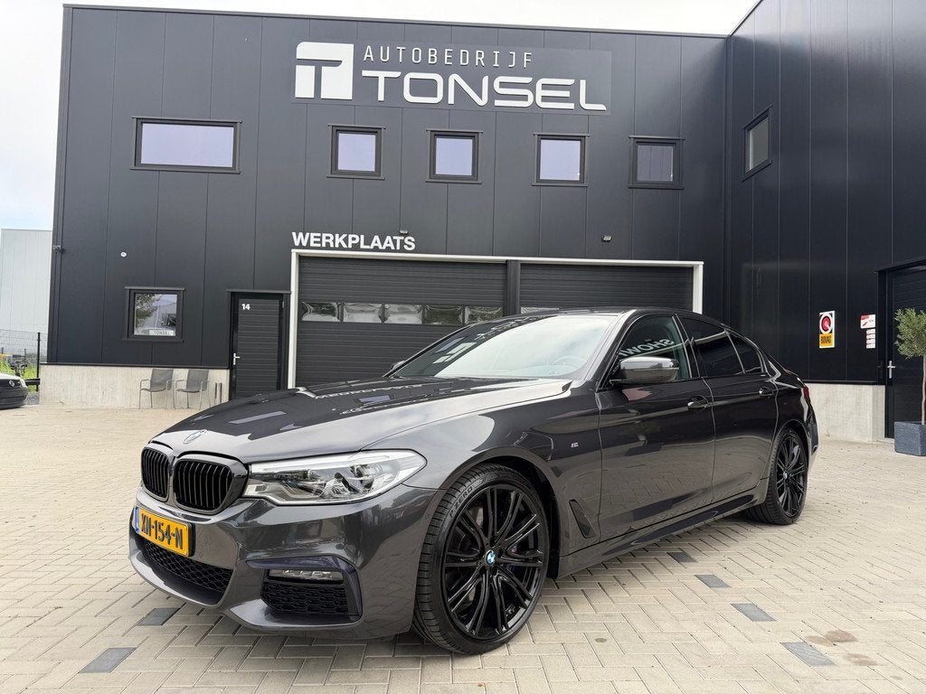 BMW 5-serie 530i xDrive High Executive M Sport / Individual, Auto's, BMW, Automaat, Gebruikt, 4 cilinders, Bedrijf