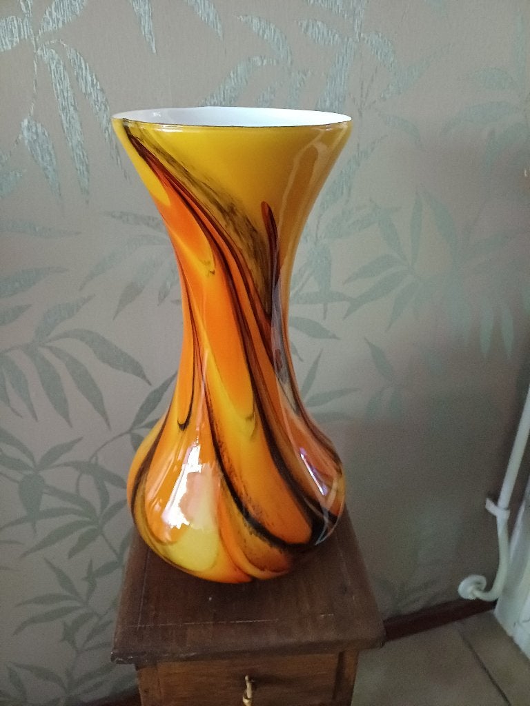 Zeer oude opaline glazen vaas, Antiek en Kunst, Kunst | Designobjecten, Ophalen, 33 cm, Vaas, Meerkleurig