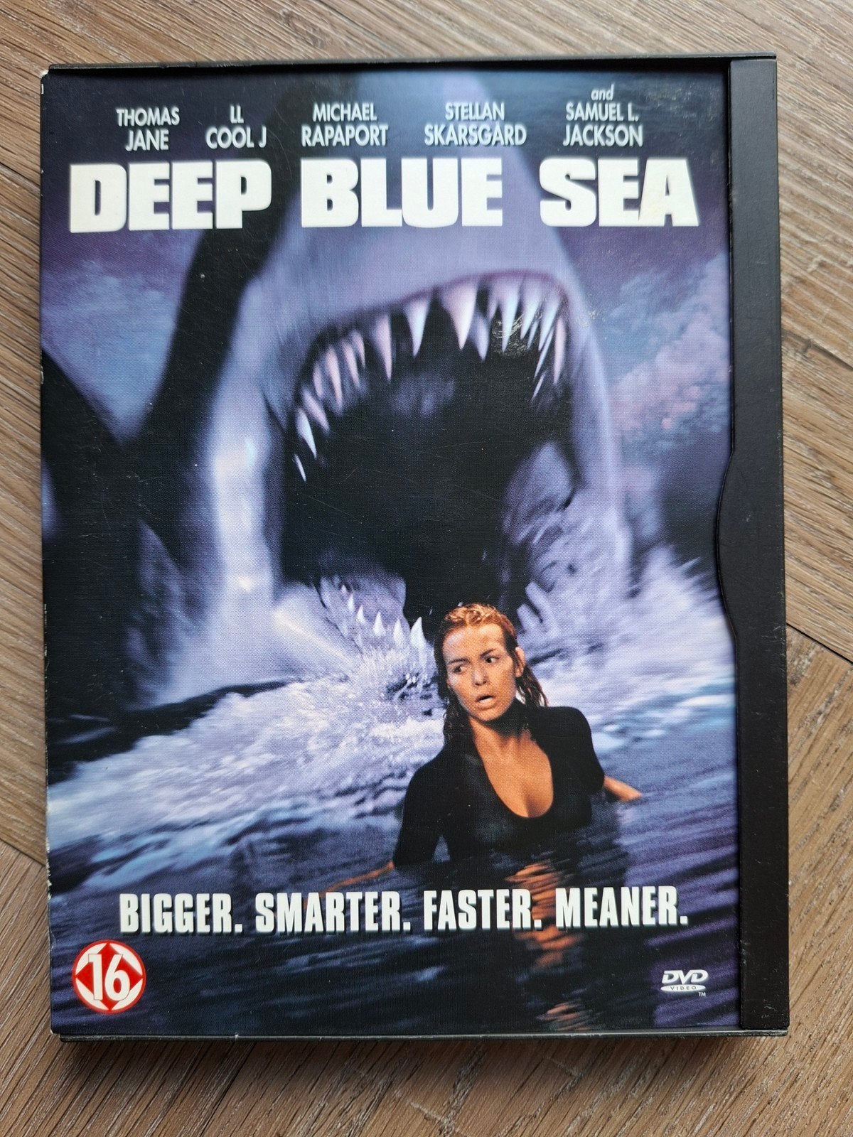 Deep Blue Sea DVD - Actiethriller met haaien, Vanaf 16 jaar, Ophalen of Verzenden, Zo goed als nieuw, Inclusief doosje