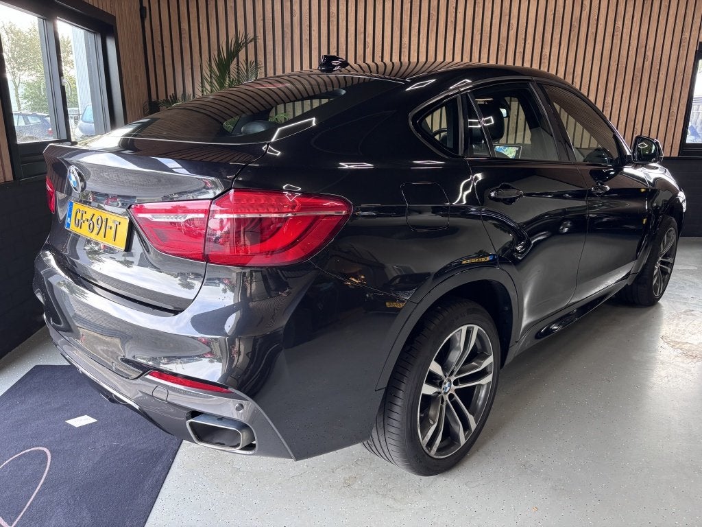Bmw X6 XDrive30D CLIMA/NAVI/STOELVERWARMING, Auto's, Gebruikt, Euro 6, 2993 cc, 241 €/maand