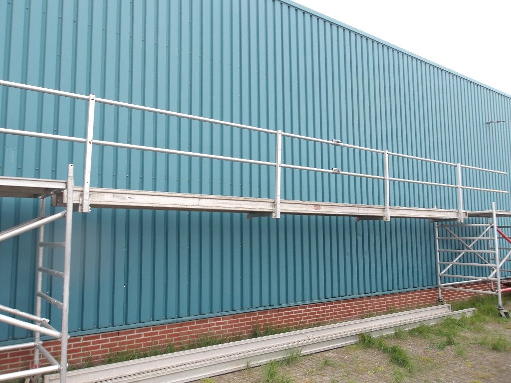 Altrex Stage loopbrug 8 m compleet met dubbele leuning, Ophalen, Gebruikt, Rolsteiger of Kamersteiger, 5 meter of hoger
