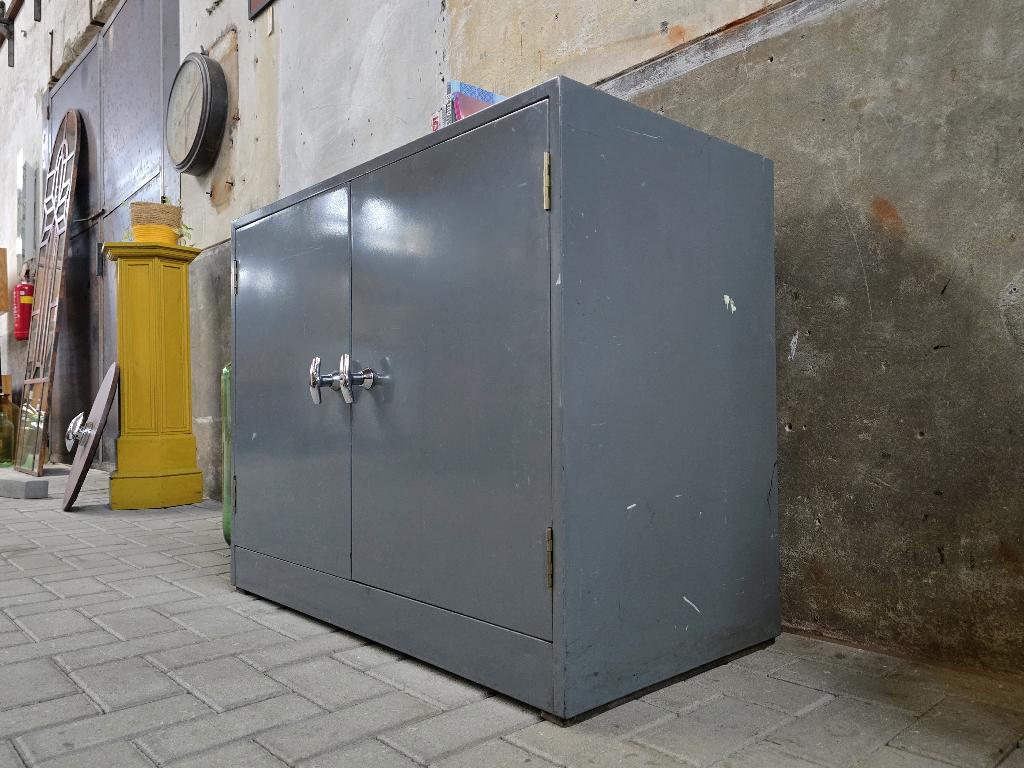 Vintage Gispen Dressoir Grijs | Lage Metalen Kast TV Meubel, Metaal, Vintage Industrieel Retro, 50 tot 75 cm, Gebruikt