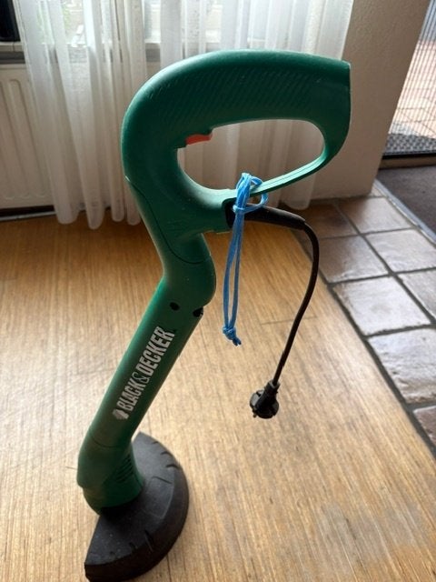 Grastrimmer Black & Decker, Ophalen, 10 tot 30 cm, Elektrisch, Black & Decker