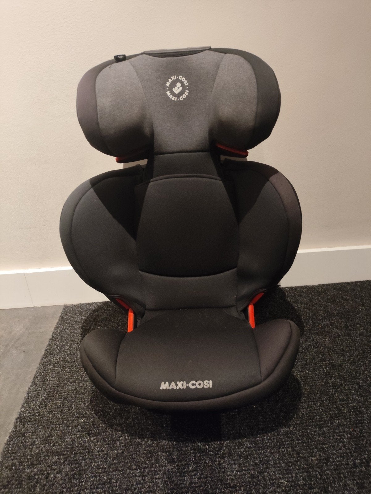 maxicosi isofix, Ophalen, 15 t/m 36 kg, Zo goed als nieuw, Isofix