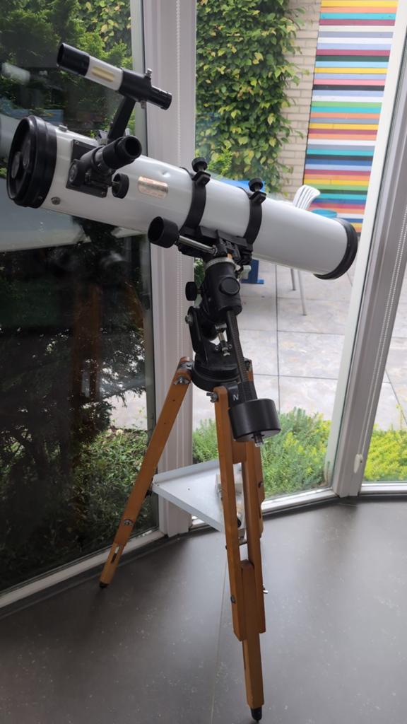 Vixen NP-R114E Astronomische Telescoop met Statief, Gebruikt, 80 tot 200 mm, Met statief, Spiegeltelescoop (reflector)