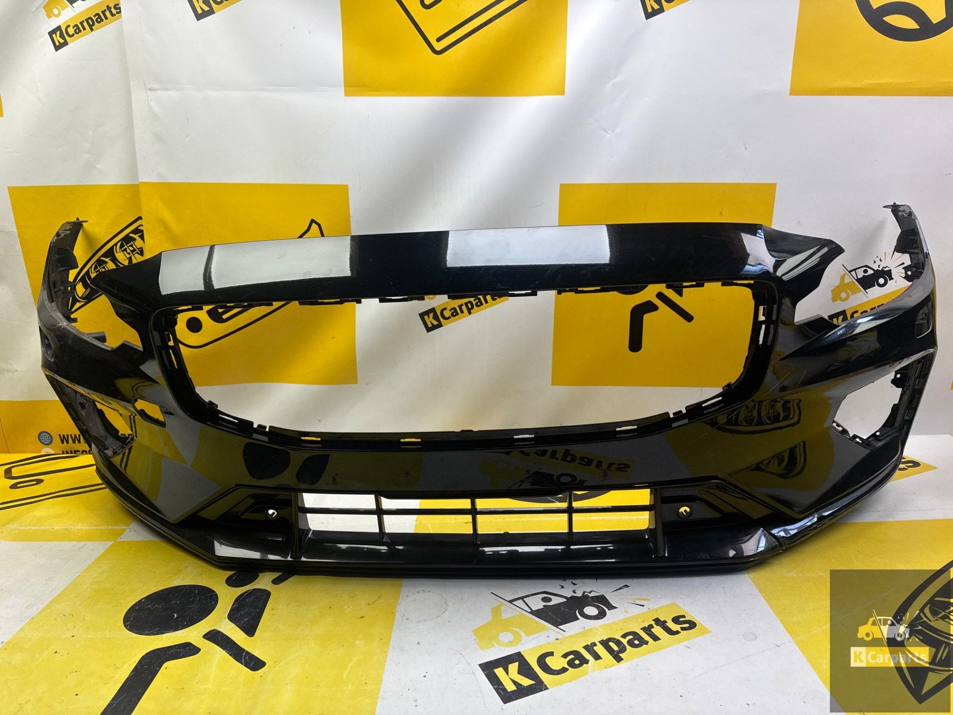 Voorbumper VOLVO V60S60 R-Design origineel 31690530, Gebruikt, Gunnar Engellaus vag 8
405 31  Gothenburg, SE, Voor, Info@volvocars.com