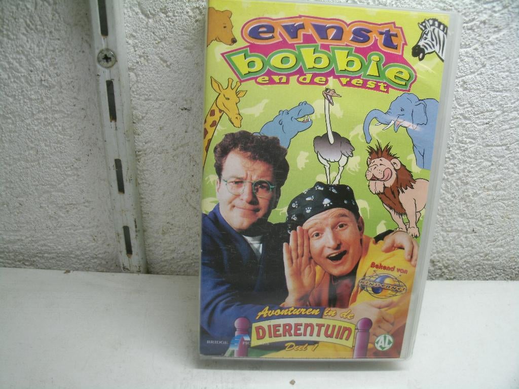 vhs 110a ernst bobbie dierentuin deel 1, Cd's en Dvd's, VHS | Kinderen en Jeugd, Alle leeftijden, Ophalen of Verzenden, Zo goed als nieuw