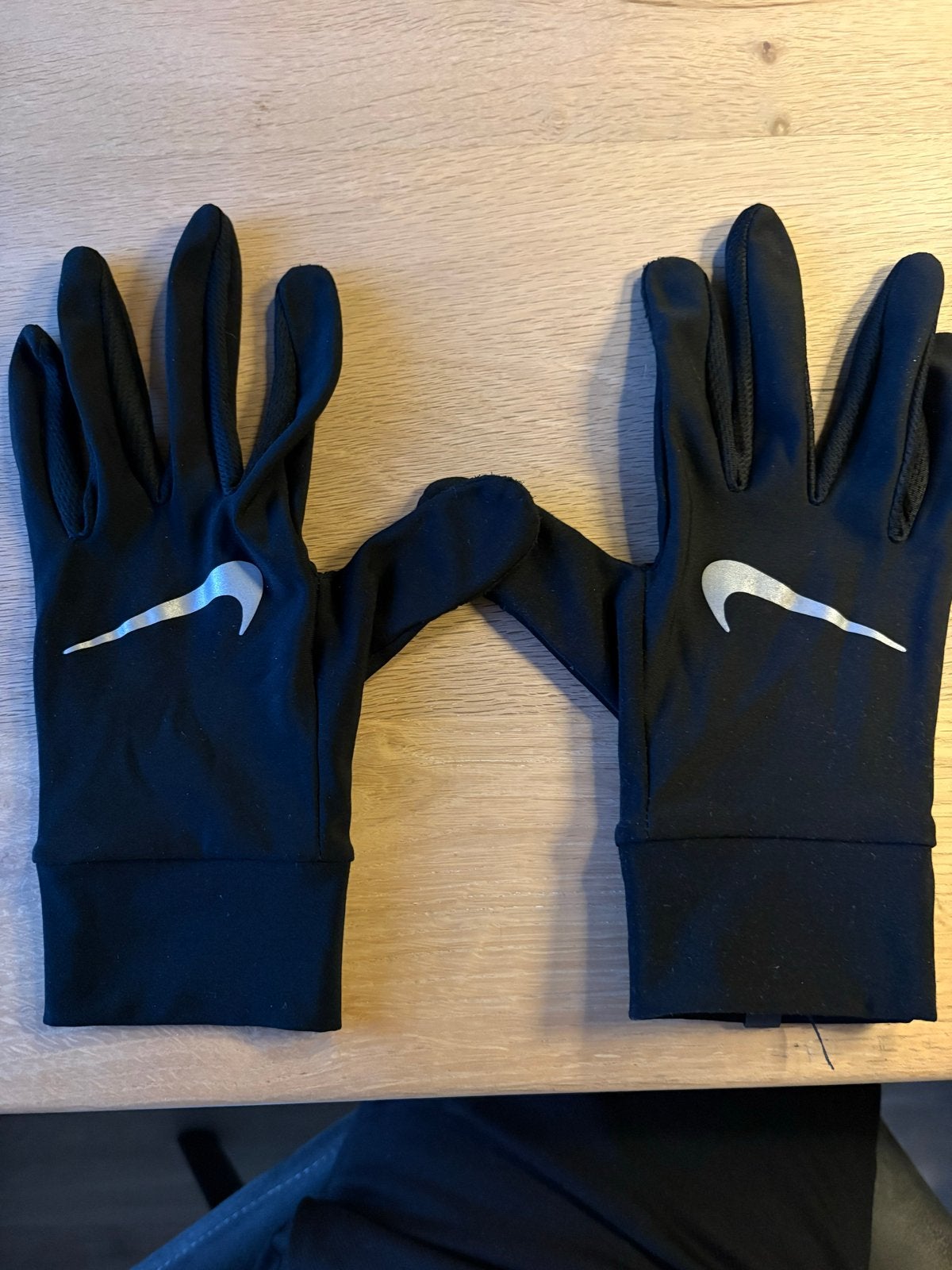 Nike hardloop handschoenen - Zo goed als nieuw, Nike, Ophalen of Verzenden, Zo goed als nieuw, Kleding