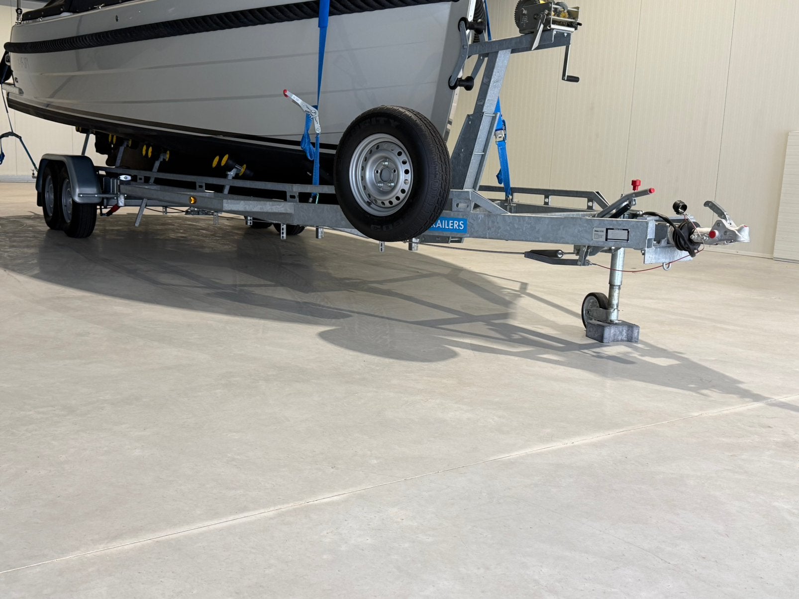 PEGA V-Liner V3500/850 | boottrailer, Watersport en Boten, Ophalen, Zo goed als nieuw, Minder dan 6 meter