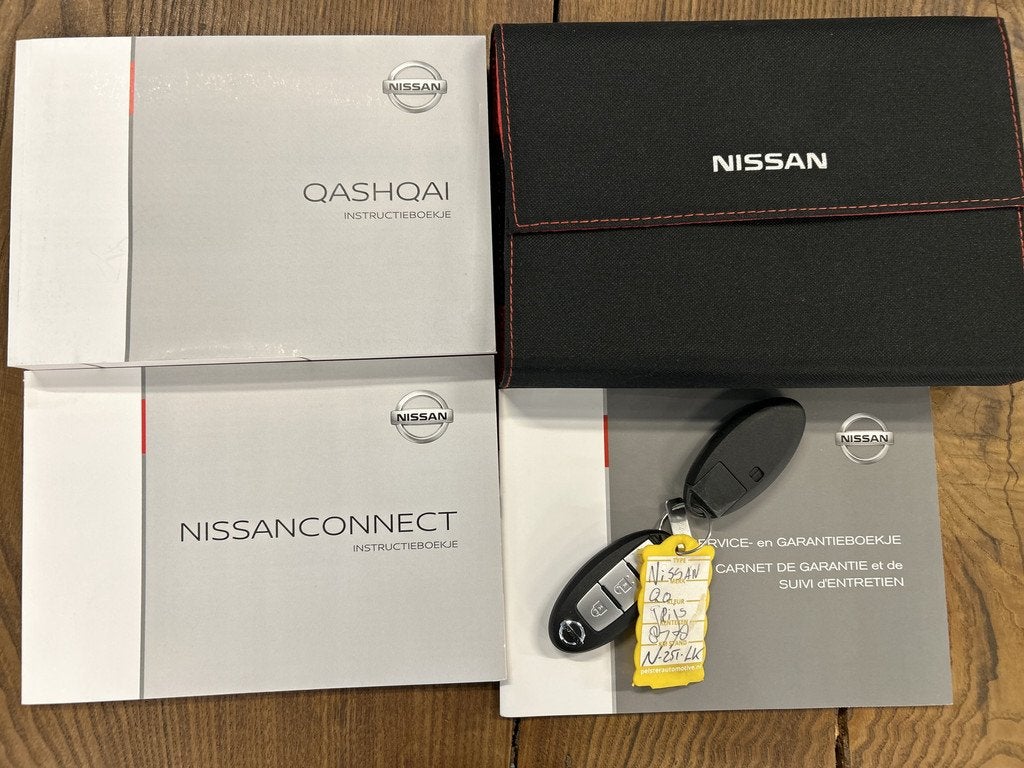 Nissan QASHQAI 1.3 MHEV Xtronic N-Connecta Automaat | 360 Ca, Auto's, Nissan, Stof, Met garantie (alle), Origineel Nederlands
