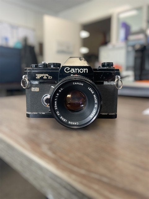 Canon FTb met 50mm lens, Audio, Tv en Foto, Ophalen, Gebruikt, Spiegelreflex, Canon