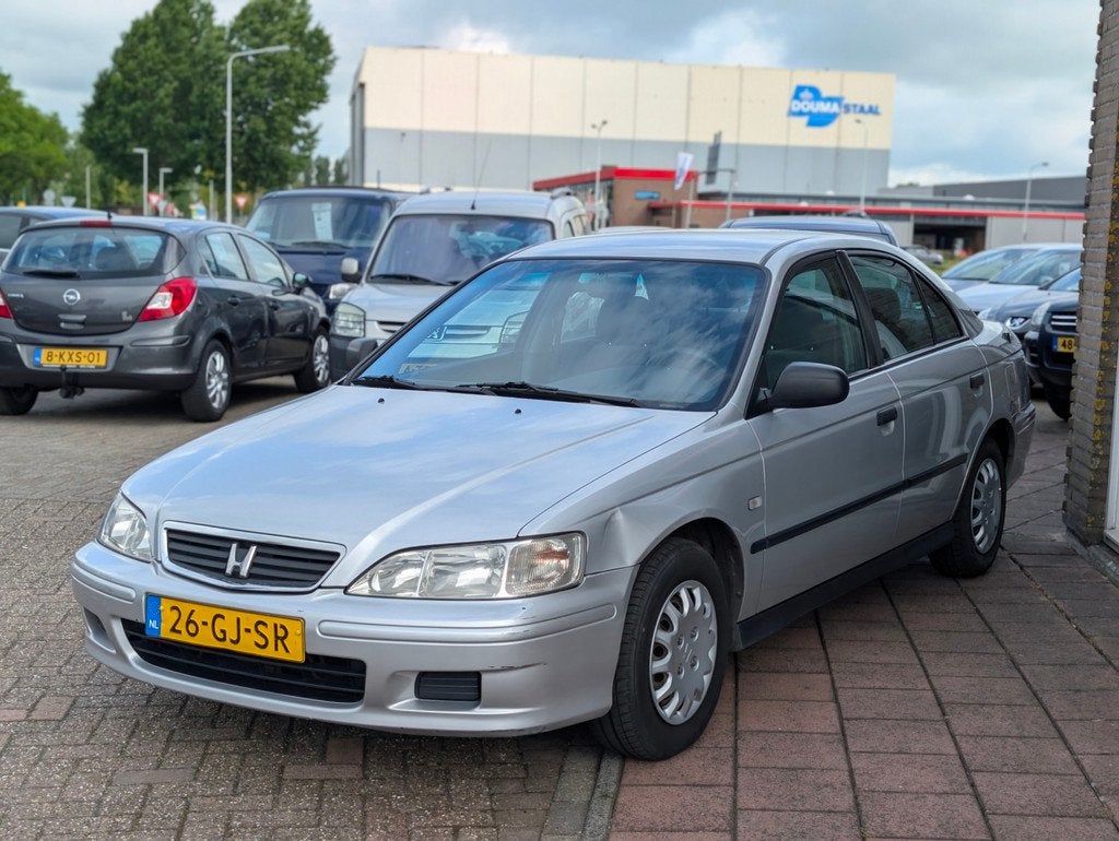 Honda Accord 1.6i LS - Airco - WEINIG KILOMETERS -, Auto's, Honda, Metallic lak, Stof, Gebruikt, Zwart