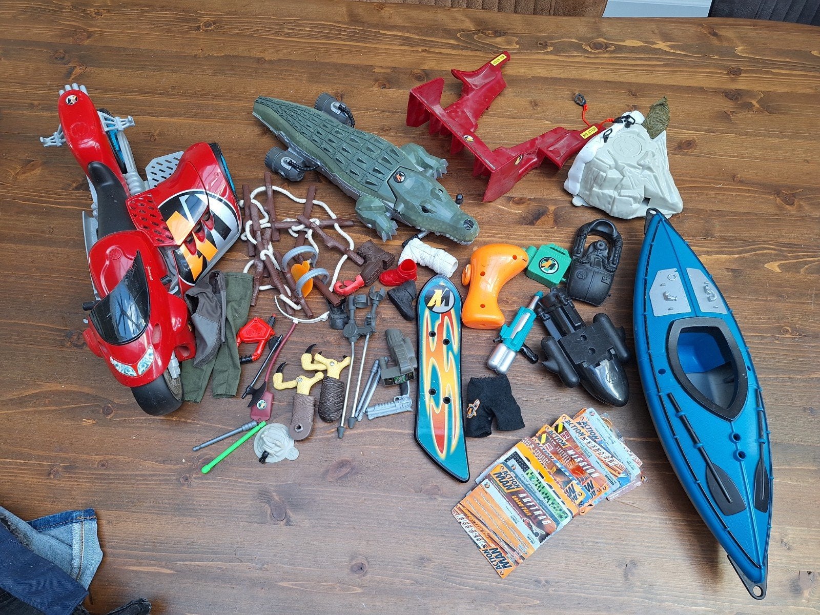 Grote set Action Man spullen: motor, krokodil, accessoires, Kinderen en Baby's, Speelgoed | Actiefiguren, Ophalen of Verzenden