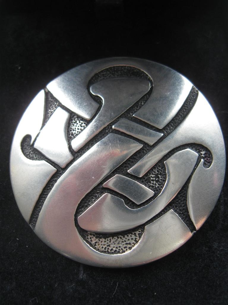 Prachtige pewter keltische broche van St Justin als nieuw, Overige materialen, 4 tot 7 cm, Ophalen of Verzenden, Zo goed als nieuw
