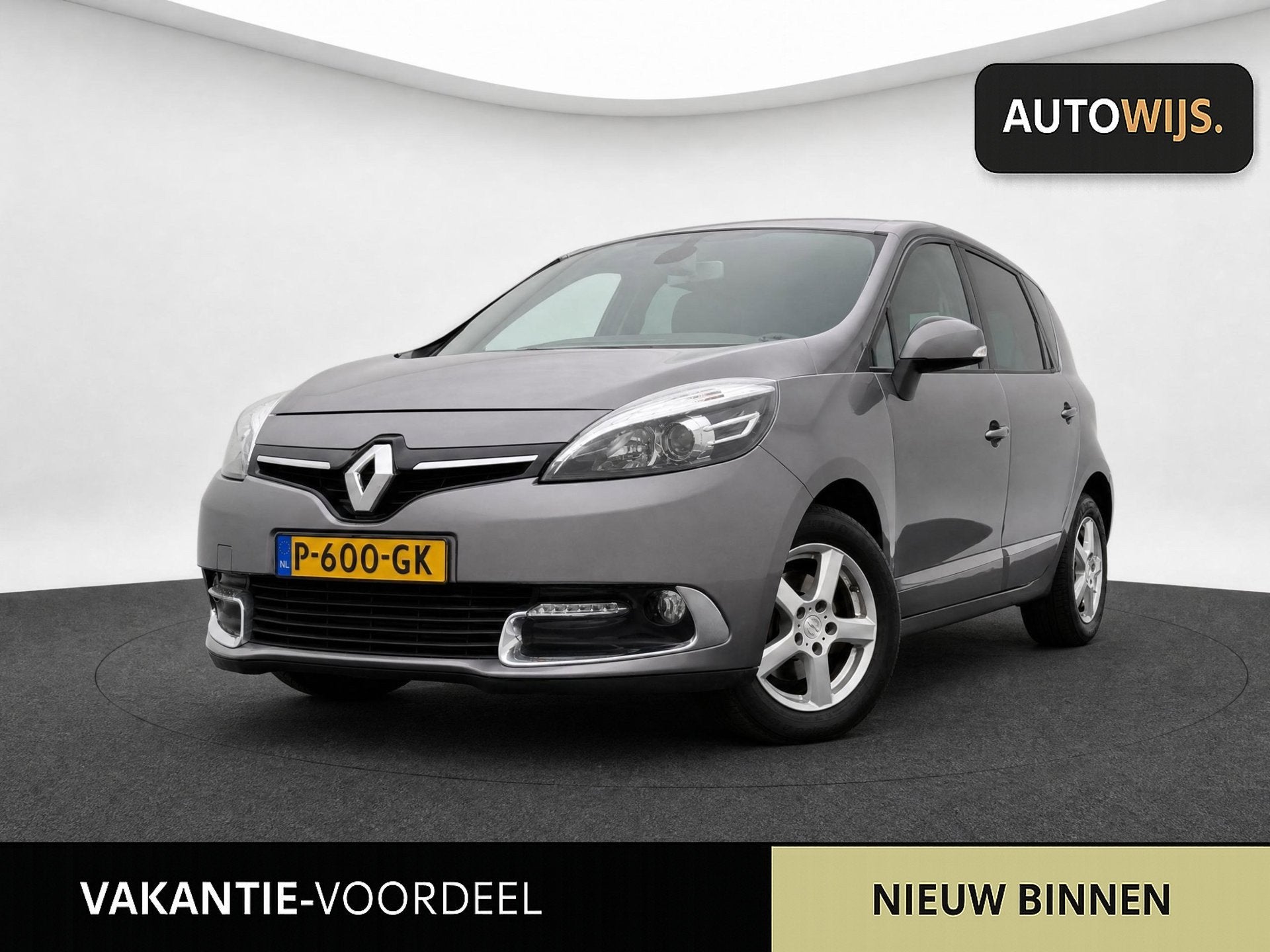 Renault Scénic 1.5 dCi Bose|TREKHAAK|PDC|HALF LEER|AUT|XENO, Euro 5, Zwart, 4 cilinders, Leder en Stof