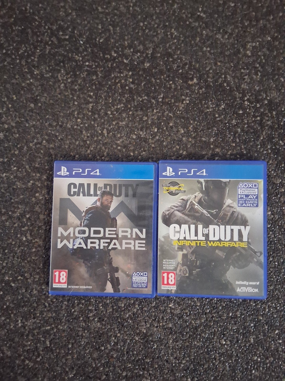Call of Duty: Modern Warfare & Infinite Warfare PS4, Online, Gebruikt, Vanaf 18 jaar, Shooter