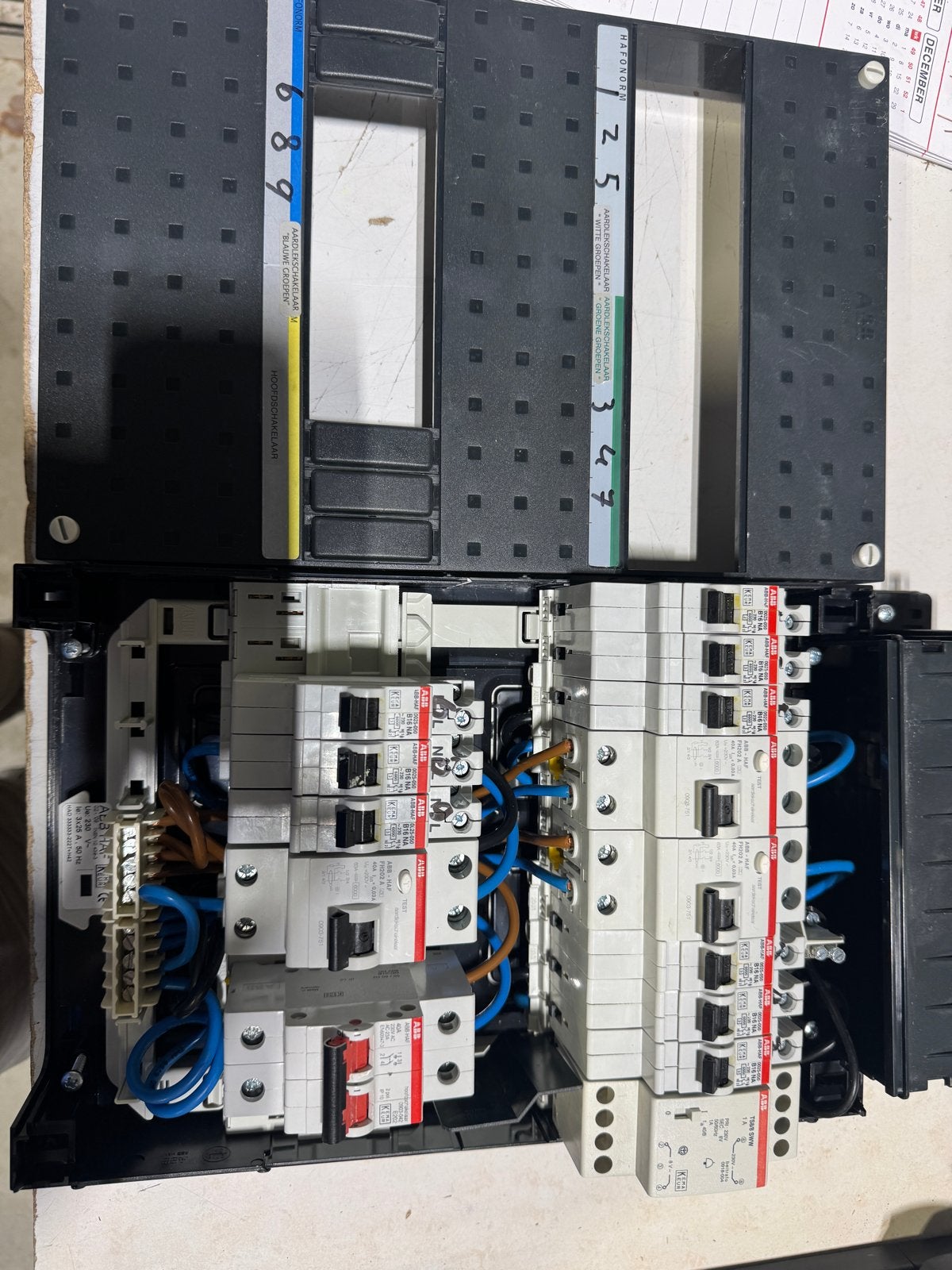 ABB Groepenkast Componenten - Diverse Schakelaars, Doe-het-zelf en Verbouw, Elektra en Kabels, Ophalen of Verzenden, Gebruikt